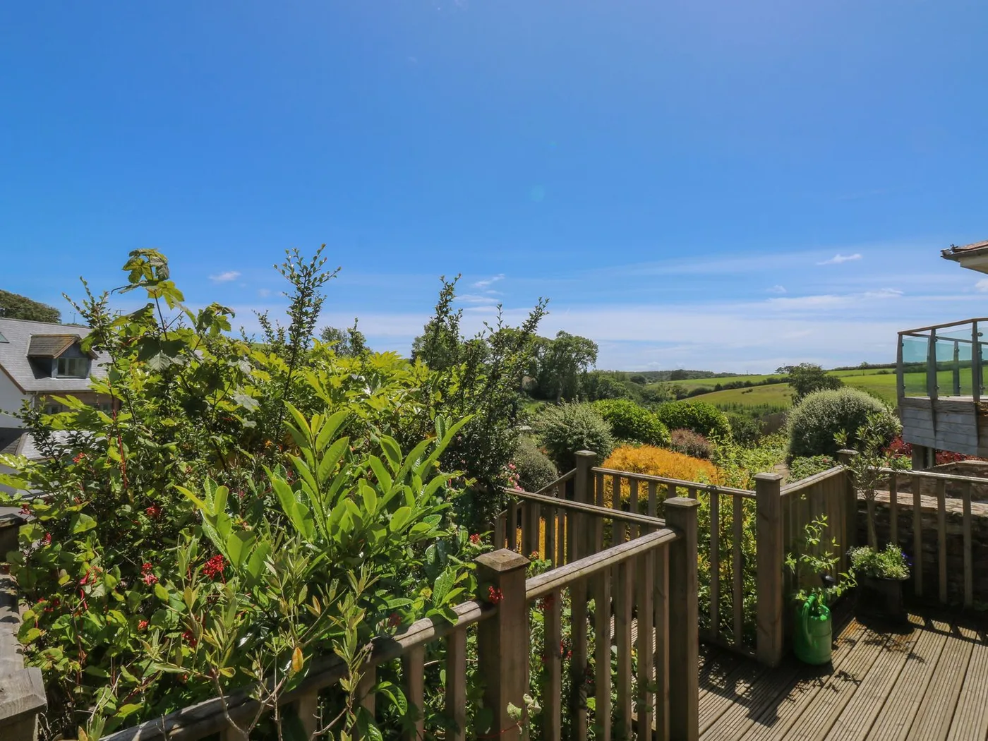 2 Court Cottage, Hillfield Village