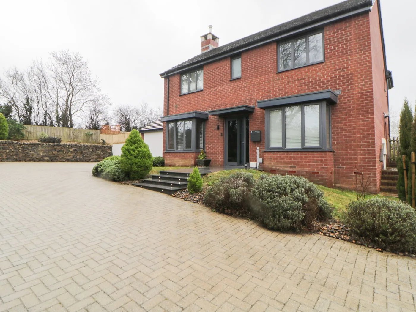 2 White Rock Court