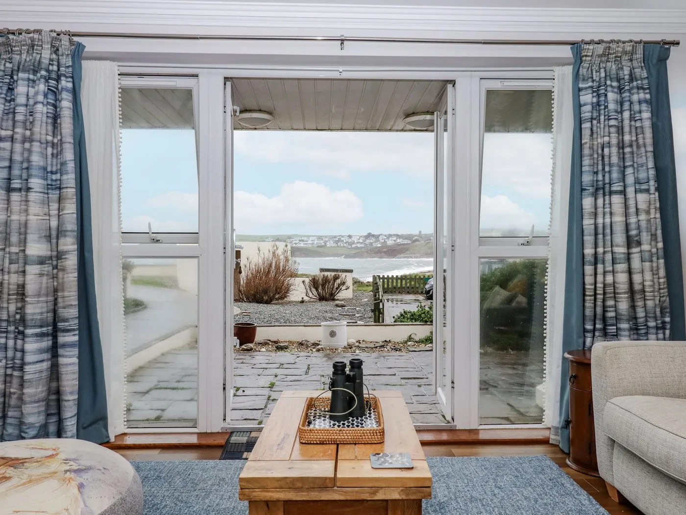 8 Thurlestone Rock