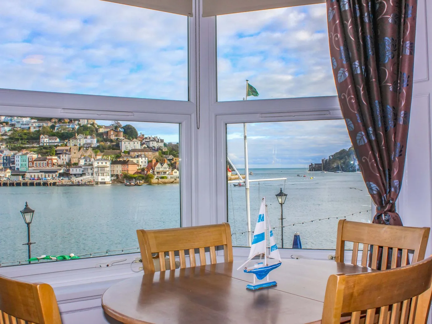 Castleview Apartment, 21 South Embankment