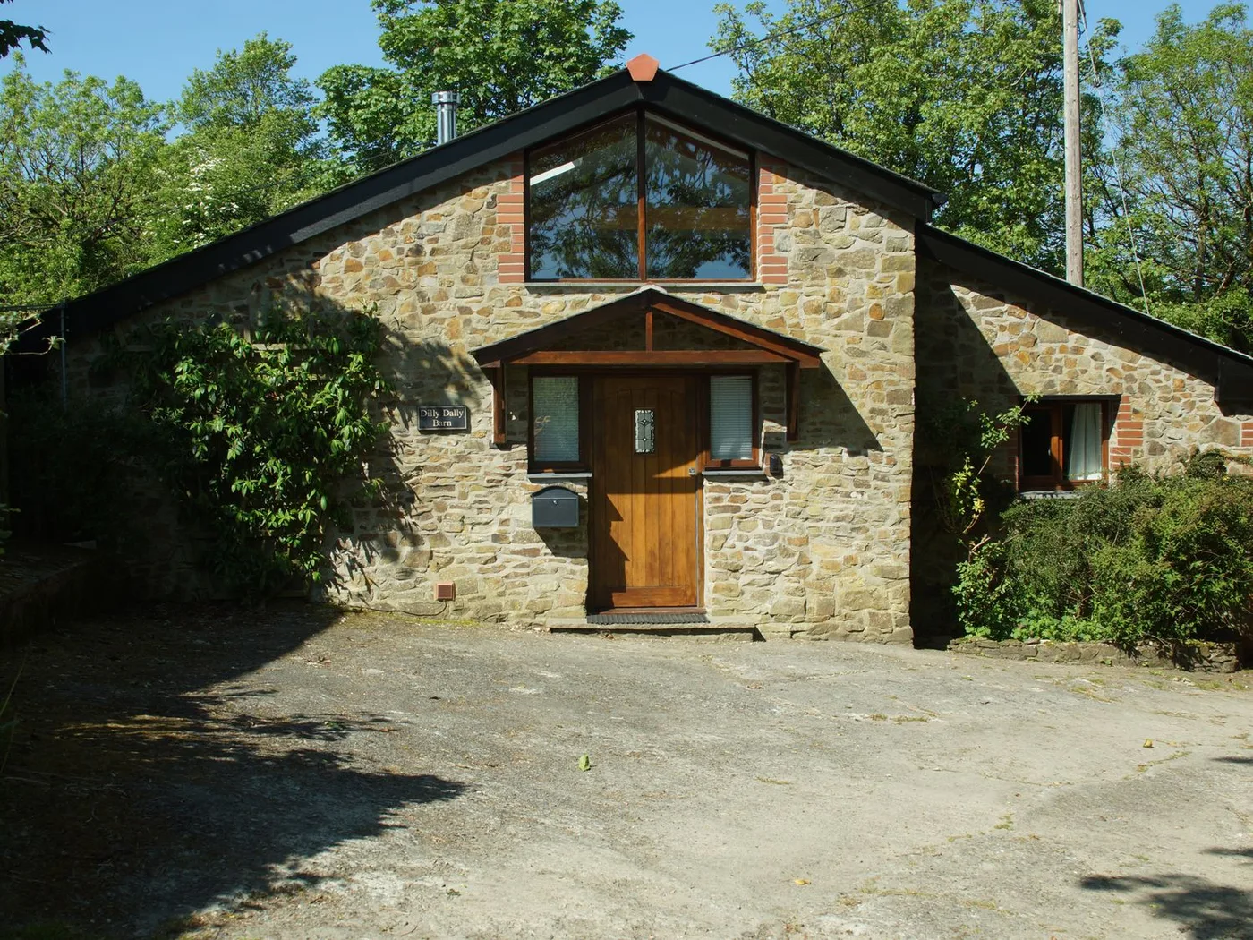 Dilly Dally Barn