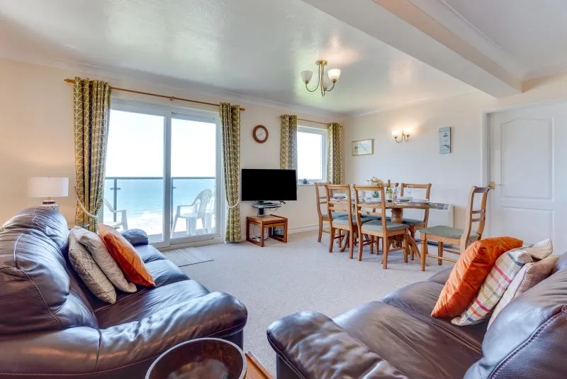 Flat 11 Clifton Court