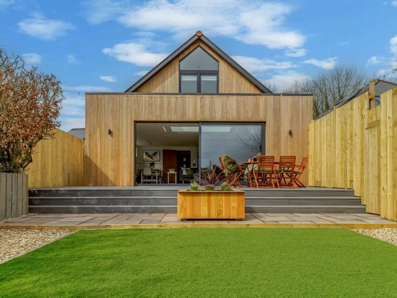 Hillview House