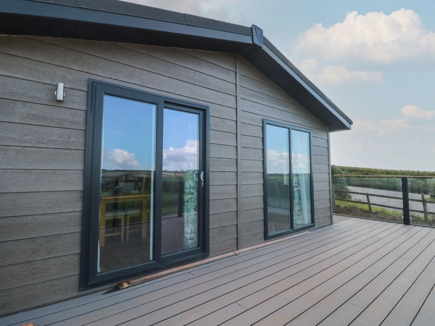 Honeysuckle Lodge