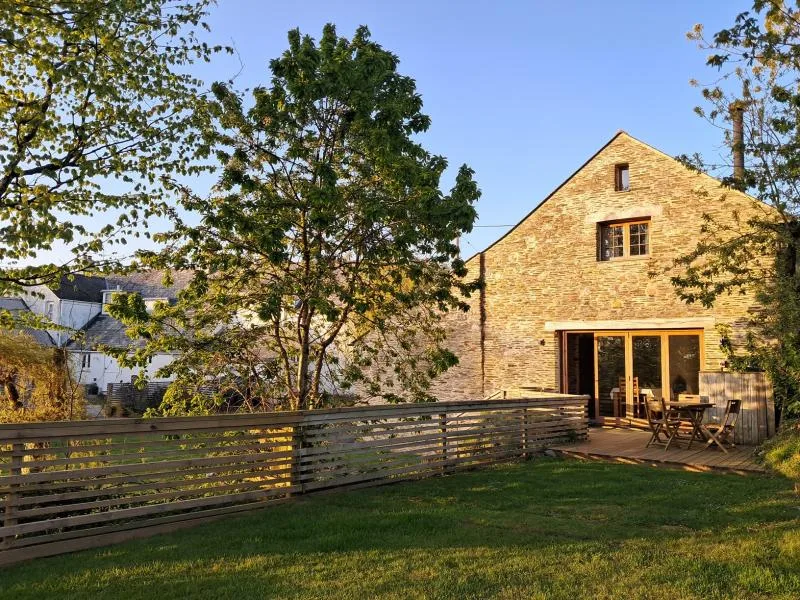 Lincombe Barn