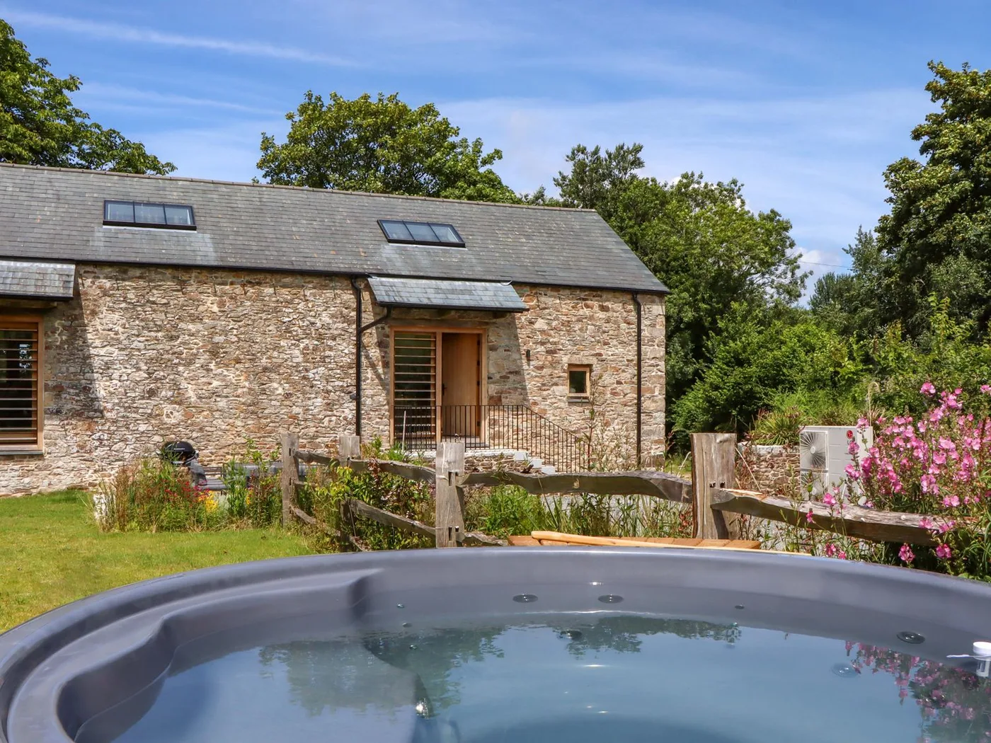 Lower Walreddon Barn