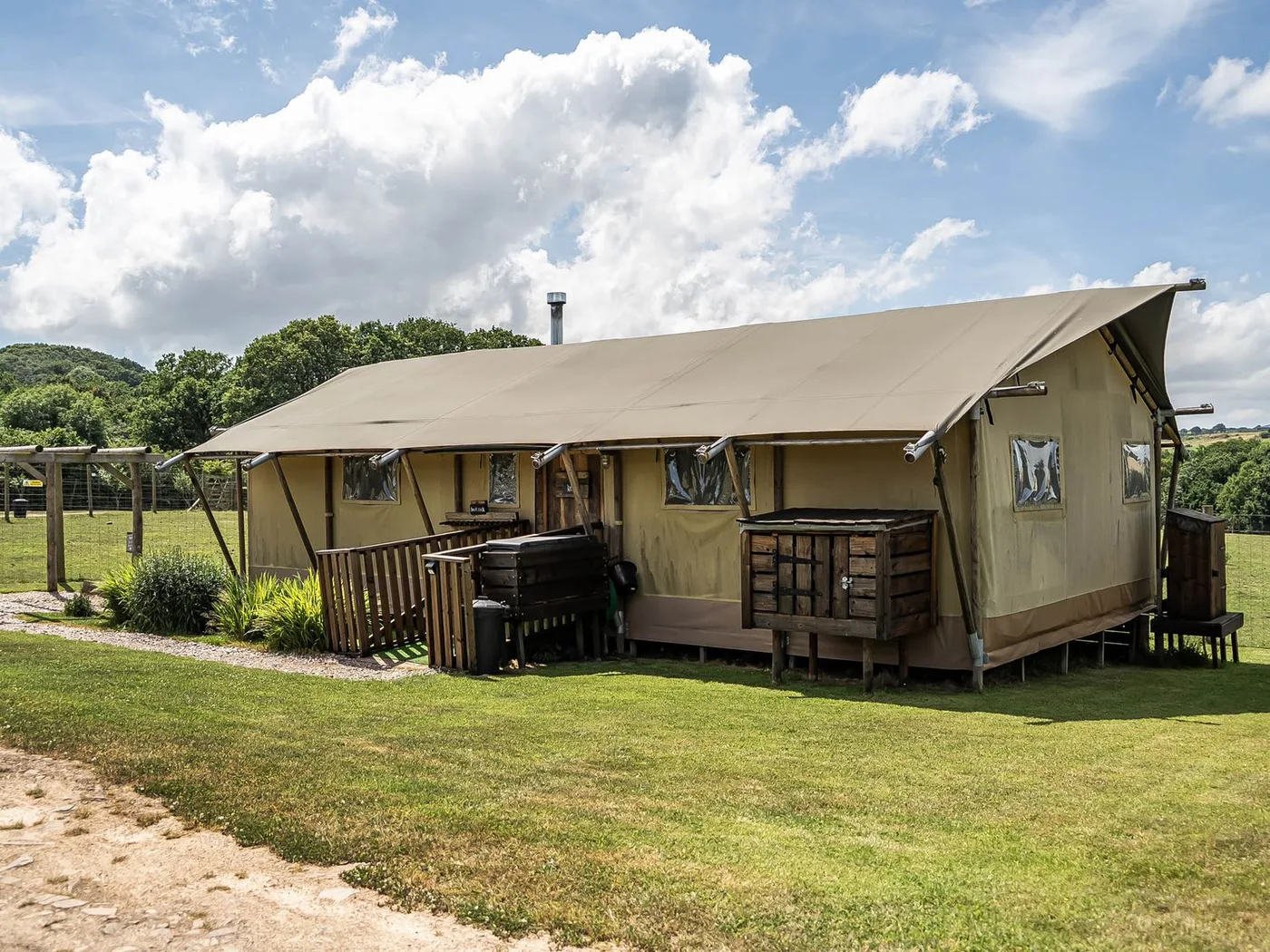Luxury Safari Lodge Sleeps 4/6 Deer Park Dogs Ok