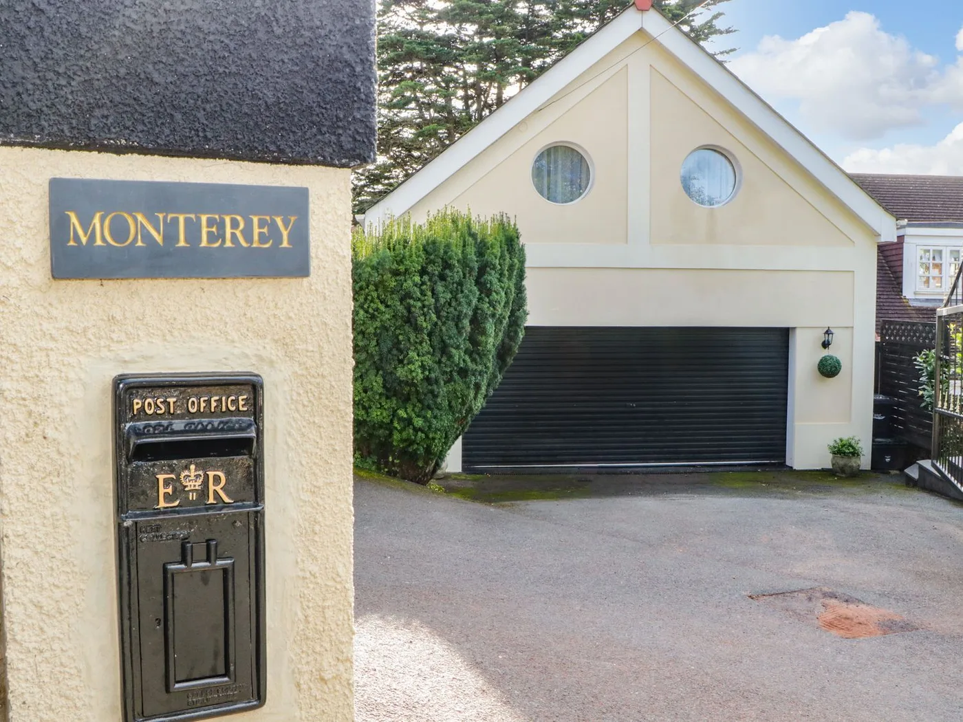 Monterey Mews