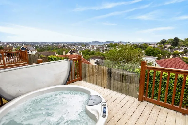 Select Hot Tub DF Lodge
