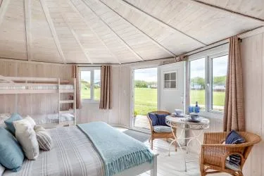Sunset Glamping Escapes - Driftwood