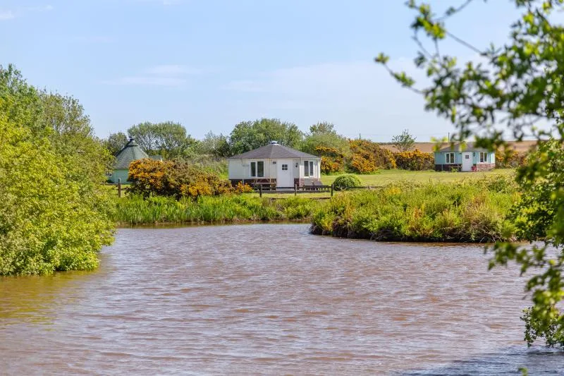Sunset Glamping Escapes - Shoreline