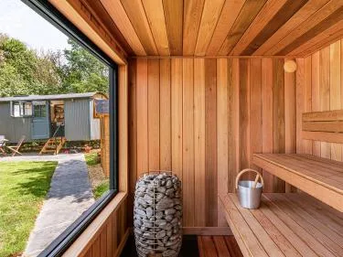 The Orchard Hut & Sauna