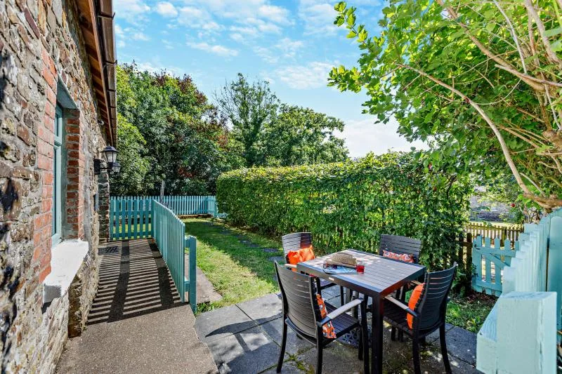 Woodland Willow Cottage